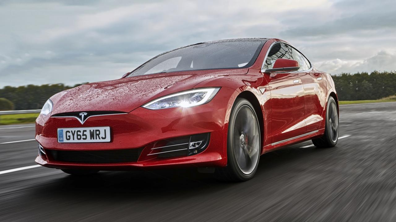 Cara Tesla Motors Menuju Dominasi Listrik